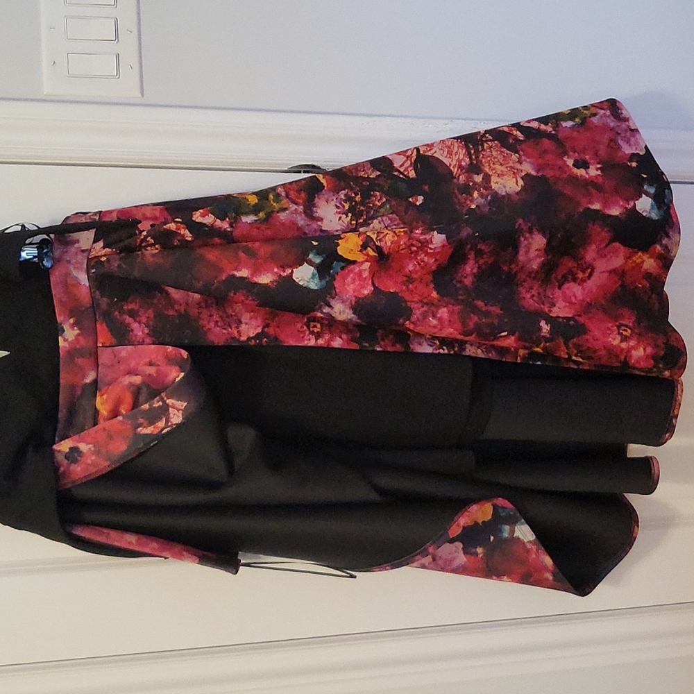 Dress - Picture 2 of 5